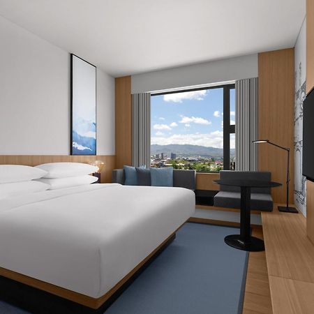 Fairfield By Marriott Cebu Mandaue City Bagian luar foto